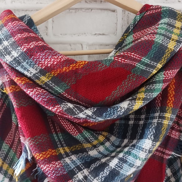 Wander Agio • Women's Woolen Yarn Plaid Stripe Triangle Shawl Scarf, NWOT - Picture 7 of 10